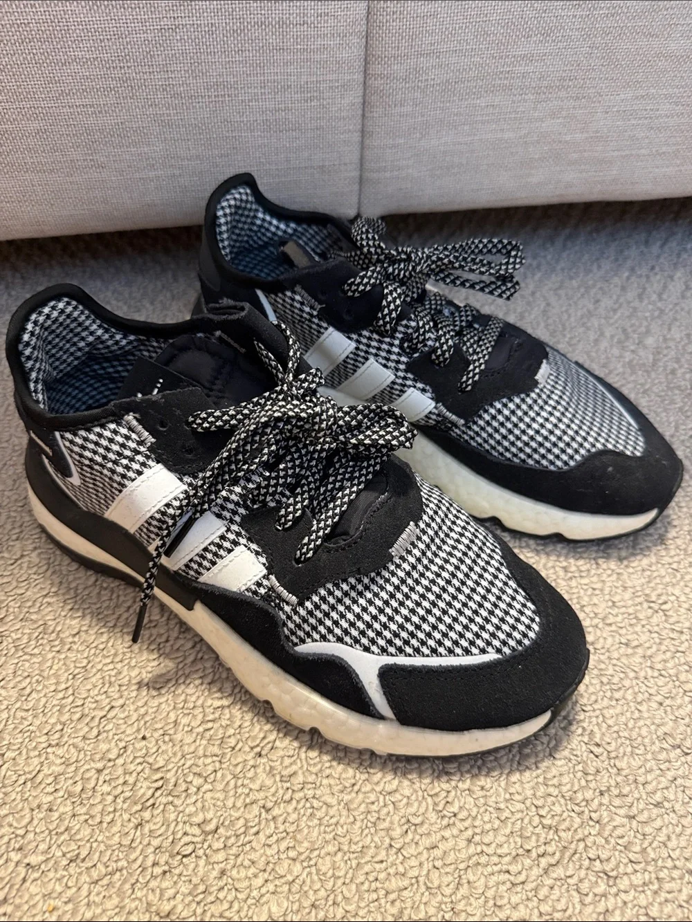 Men’s Size 8 Adidas Black & White Patterned Sneakers
